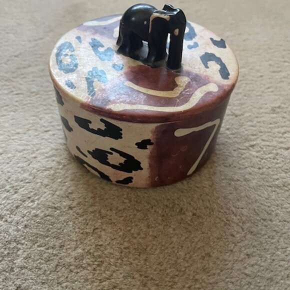 Stone Container with Elephant Lid - Picture 8 of 10